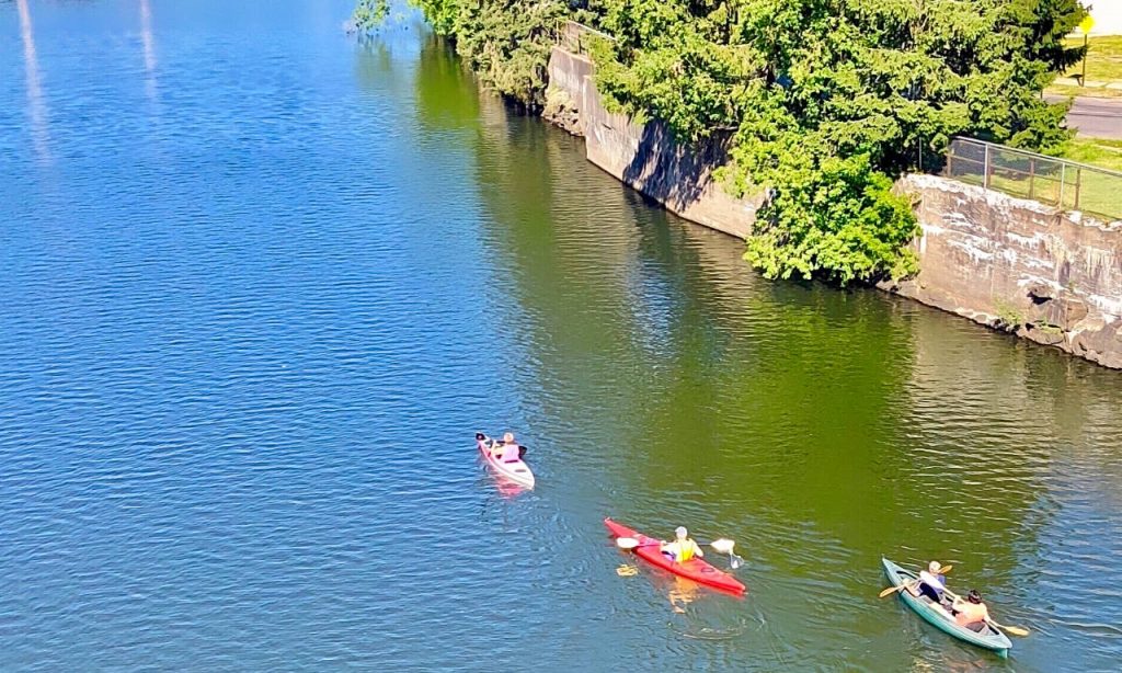 Kayaking on the Erie Canal